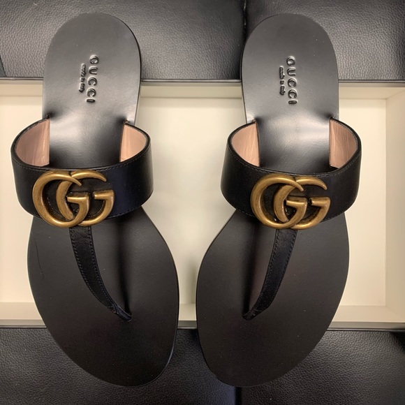 **SOLD** Gucci Leather Thong Sandal with Double G - Picture 2 of 12